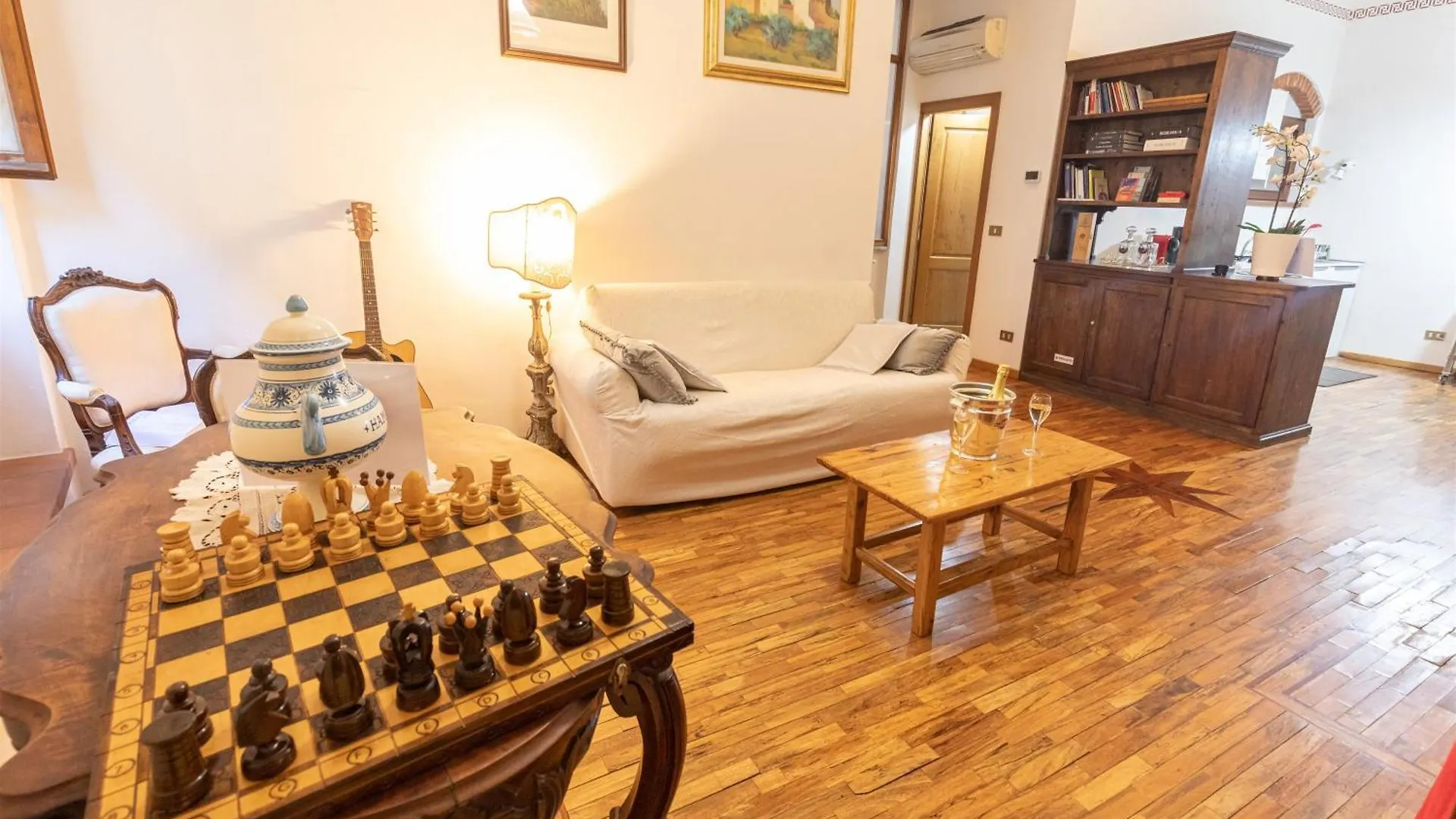 L' Angolo Del Tempo By Holiday World Arezzo Apartment